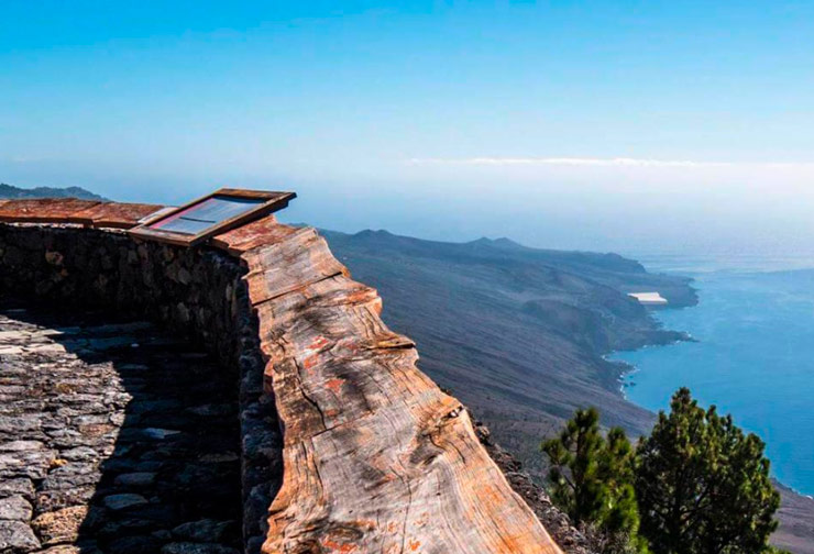 Acantilados remotos de El Julan en El Hierro