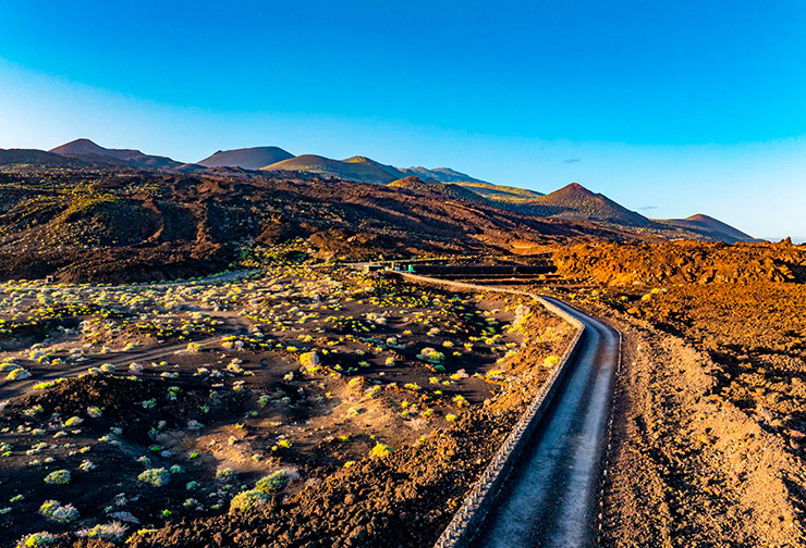 Volcanes de Fuencaliente y Teneguía junto a la costa atlántica